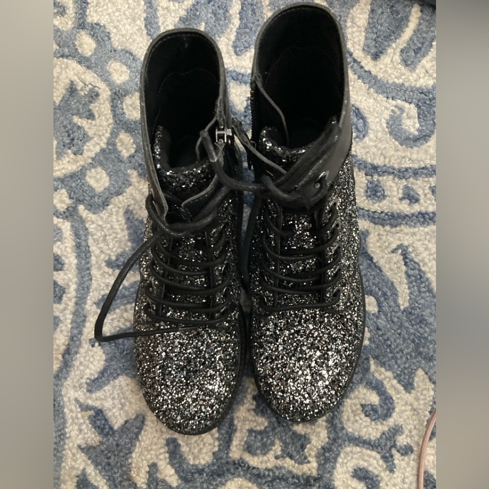 Michael Michael Kors Women Combat Boots Ailistair Bootie Size US 6M Black Silver